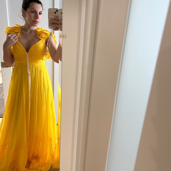 Mac Duggal Dresses & Skirts - Beautiful Mac Duggal Yellow Ruffle Tiered Cut-Out Chiffon Gown orig. price $398